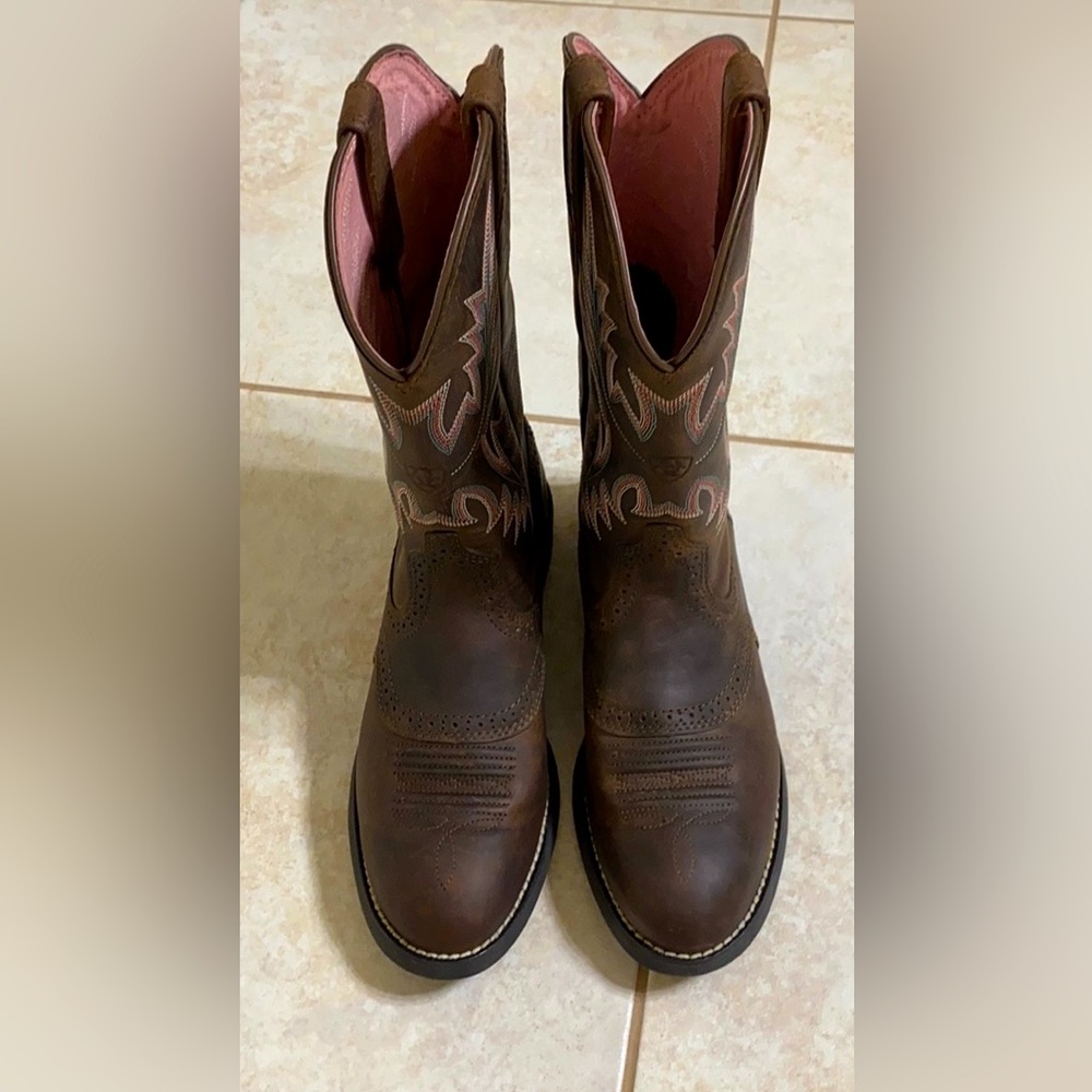 Women’s Ariat Heritage Stockman Boots. Worn inside home only.